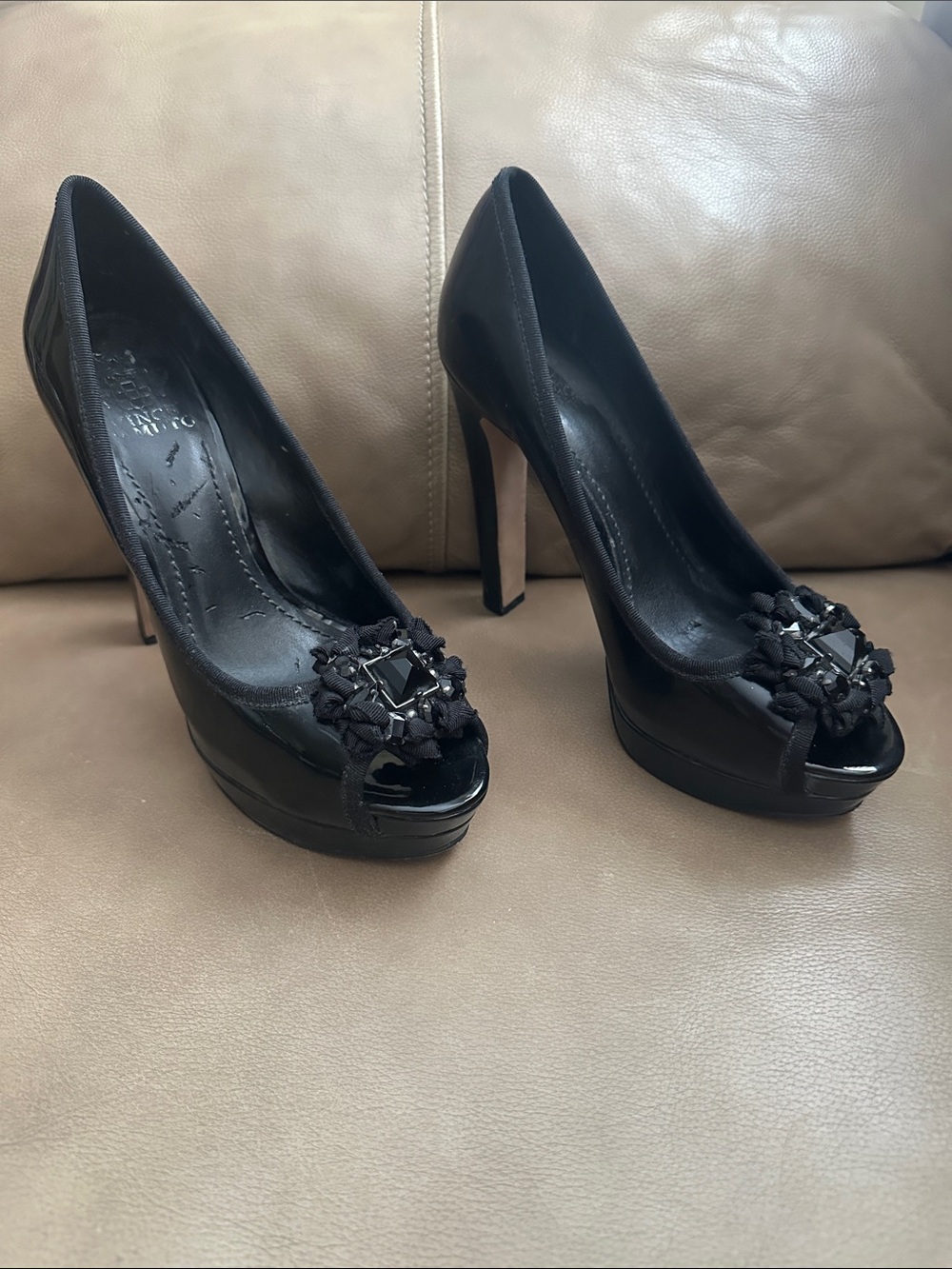 Black Women’s Peep-Toe Platform Pumps Embellished 8B Vince Camuto